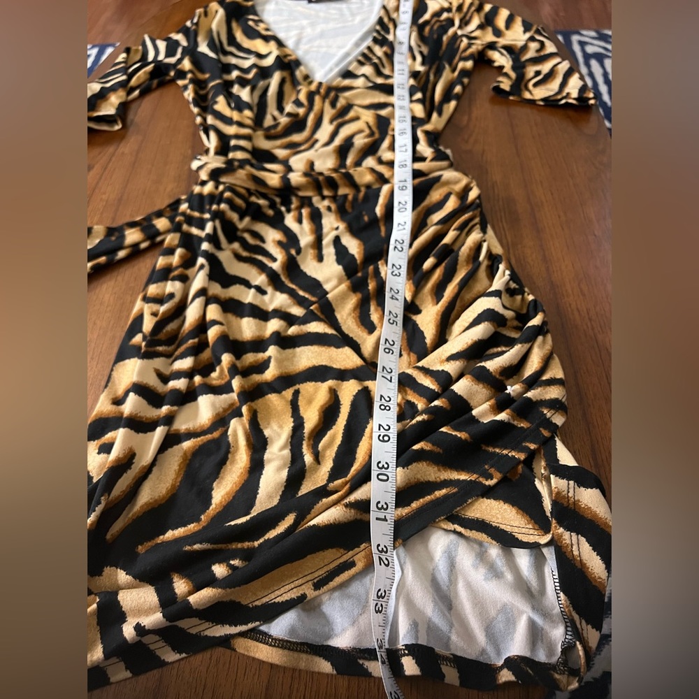 Leopard Dress - Picture 2 of 6
